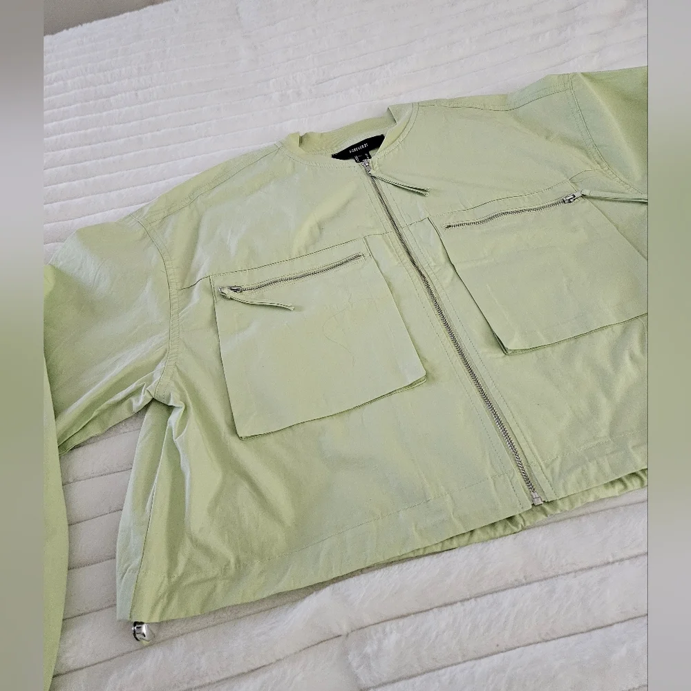 NWOT Forever 21 Cropped Bomber Jacket Lightweight Lime Baggy Pockets Womens M